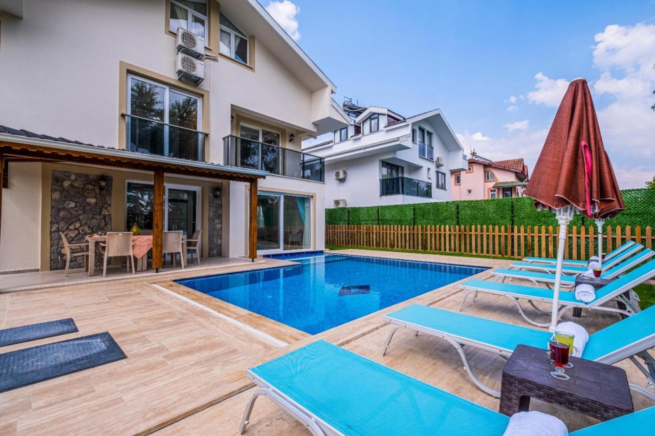 Infinity Lily Villa 1 เฟทิเย ภายนอก รูปภาพ